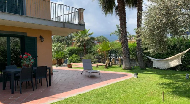 Коттедж Etna, mare e verde