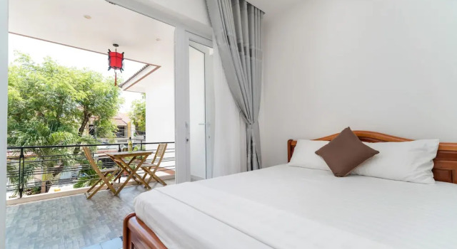 Четырёхместный номер Standard с балконом Horizon Homestay Hoi An