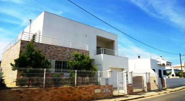 Villa - 4 Bedrooms with Pool - 101456, Rezerwuj Willa Hotele w Algarve z parkingiem, Parking