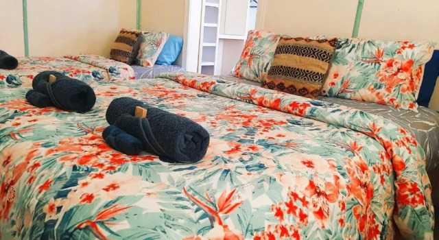 Коттедж Oakwood House - Spacious 5BR retreat with private BBQ - Wild Wood Park Retreat