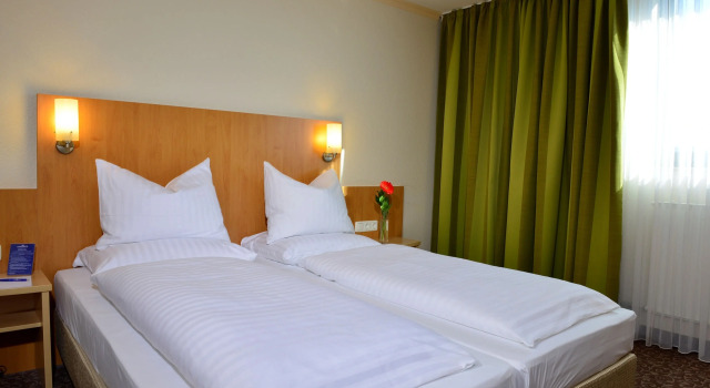 PLAZA INN Leonberg