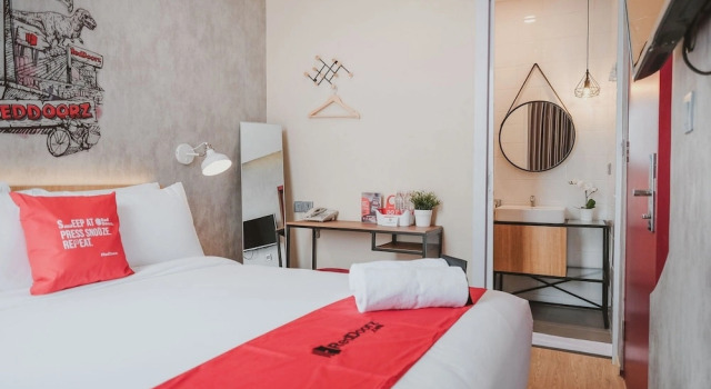 Hotel Fiducia Blora by RedDoorz, Book Hotel Hotels in Jakarta with Breakfast, near LSPR Jakarta, Breakfasts