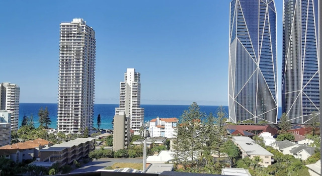 Апартаменты Standard с 2 комнатами с балконом Surfers Hawaiian Holiday Apartments