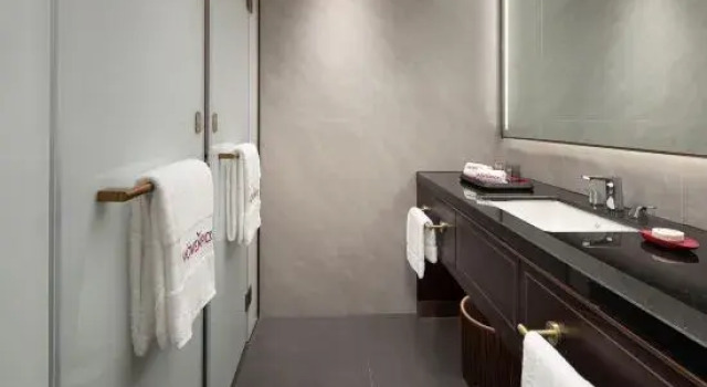 Люкс Executive Mövenpick by Accor Shanghai Peoples Square