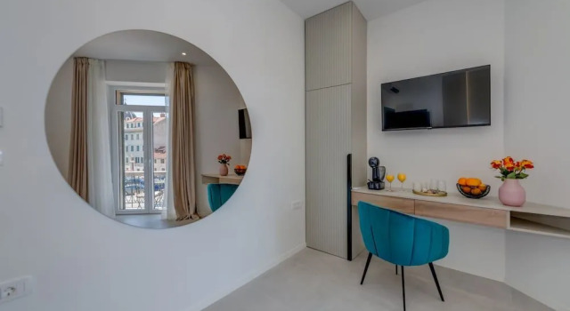 48 Rooms Split, Prenota Bed & breakfast Splitska 