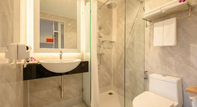 Двухместный номер с доступом к бассейну Deluxe Tour De Phuket Hotel - SHA Plus
