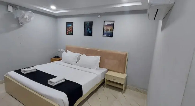 Номер Classic Golden Premier Hotel near SR Nagar