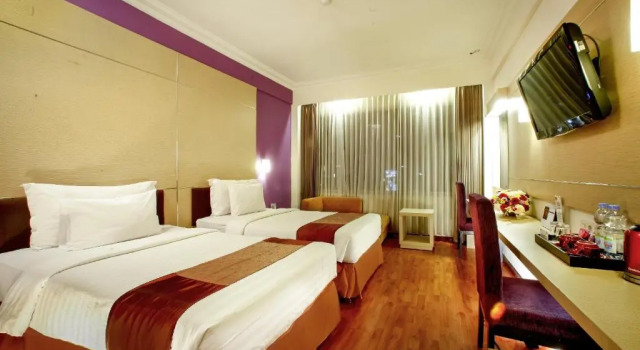 Camera Deluxe Grand Inna Tunjungan