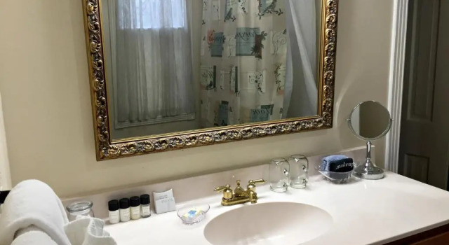 Двухместный номер Standard с видом на сад White Oak Manor Bed & Breakfast