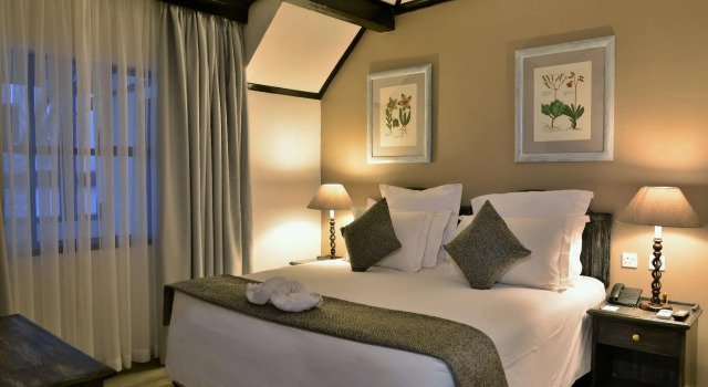 Одноместный номер Standard с красивым видом из окна Cresta Churchill Hotel