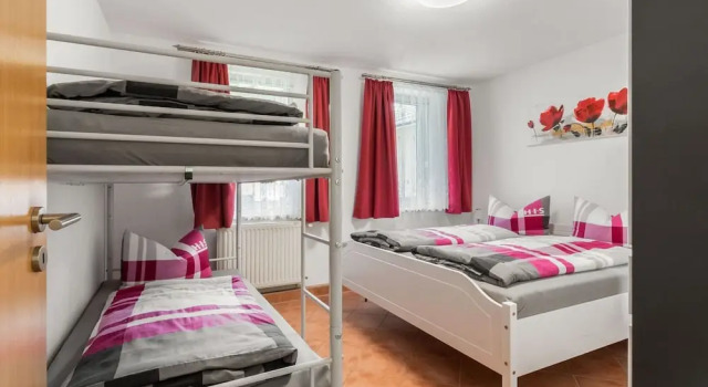Apartment in Saxon With Terrace, Prenota Appartamento Hotel a Sassonia con parcheggio, Parcheggio
