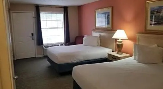 Четырёхместный номер Standard Hospitality Inn - Jacksonville