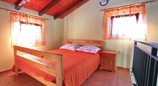 Stone House Oreb's Cottage, Prenota Casa vacanze Comune di Vallegrande 