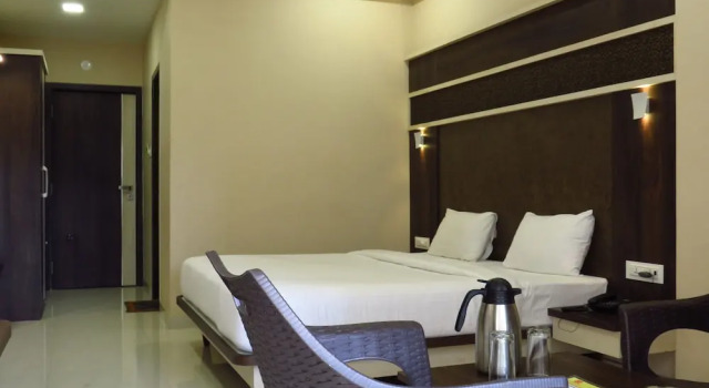 City Palace Resort, Забронировать Курортный отель Курортные отели Лонавала, рядом с Железнодорожный вокзал Лонавала, Курортный отель