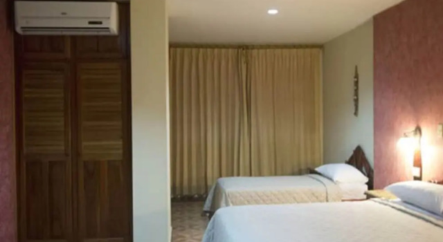 Люкс с балконом Hotel Castilla
