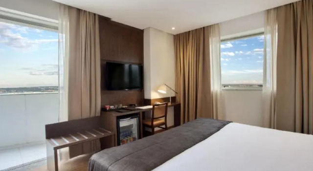 Двухместный номер Deluxe с балконом Windsor Brasilia Hotel