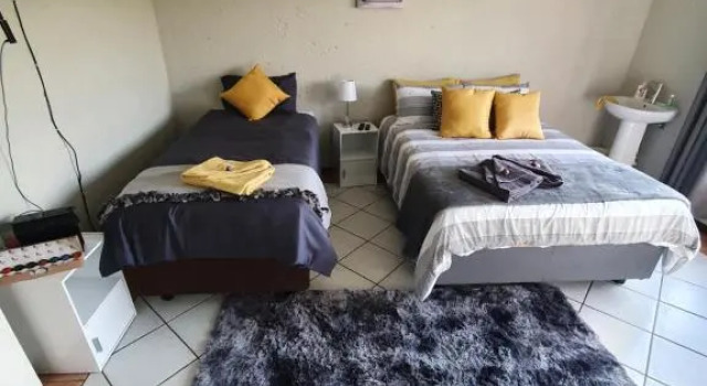 Life Tours & Accommodation, Boek Hotel Boksburg Gauteng