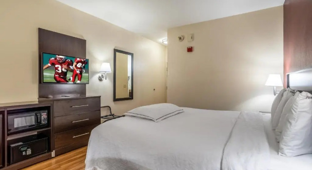 Двухместный номер Premium Red Roof Inn PLUS Henderson