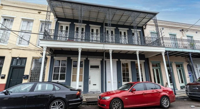 Luxurious Lower Garden District Condo w/ Balcony!