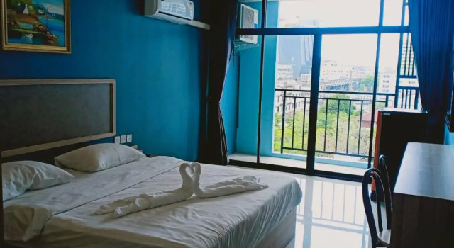 @81Hotel