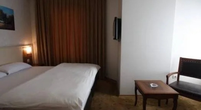 Antana Hotel