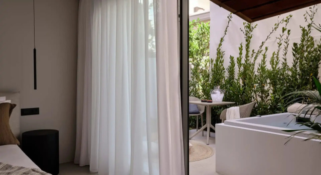 Люкс Premium Bond Smart Living Suites