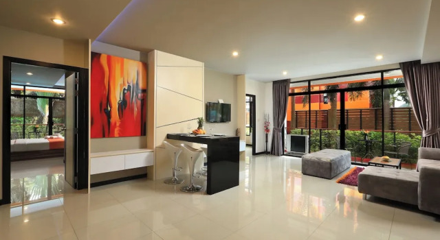 Апартаменты Nai Harn Condominium