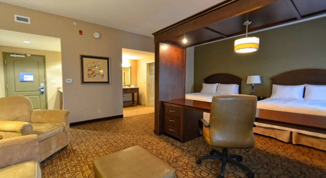 Люкс Hampton Inn Geneseo