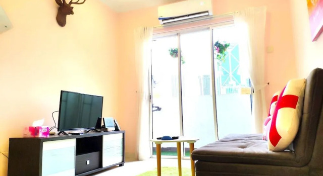 Quaint Ampang - Megan Ambassy