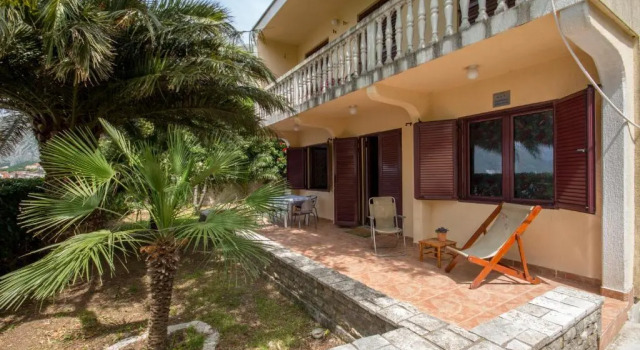 Apartmant Beachfront, Book Lejlighed Hoteller i Kotor Riviera med parkering, Parkering