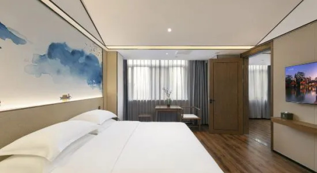 Люкс Stranger Light Residence Hotel (Shangqiu Wanda Plaza Store)