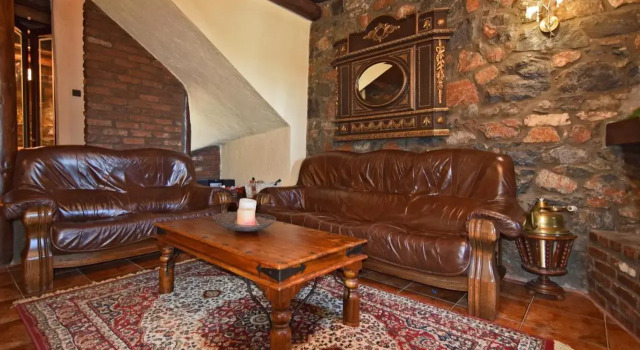 Luxurious Residence at the Village Square
