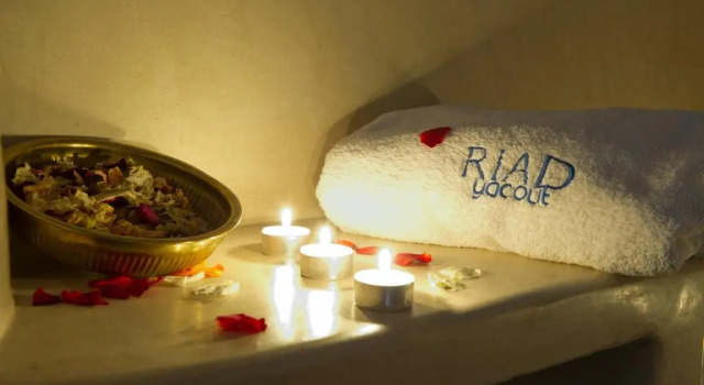Полулюкс Riad Yacout