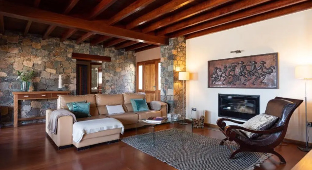 Oasis Villa with swimming pool in 4000m2 garden, Buchen Sie Villa Antigua Fuerteventura