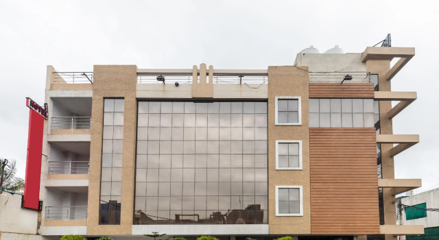 OYO 45905 Prince Palace, Забронировать Отель Отели штата Махараштры 3 звезды, 3*
