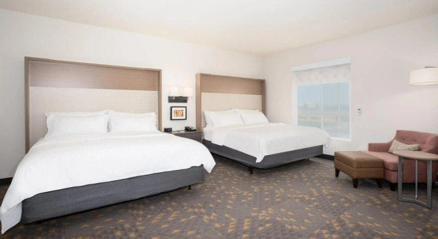 Holiday Inn Glendale - Stadium & Ent Dist by IHG, Забронировать Отель Глендейл Phoenix Metropolitan Area, рядом с Развлекательный центр Westgate