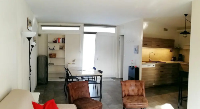 Apartment with One Bedroom in Arcachon, with Furnished Balcony, Забронировать Апартаменты/квартира Отели Бассен-д'Аркашон с парковкой, Парковка