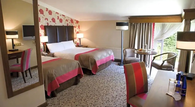 Семейный номер Standard Greenhills Hotel Limerick