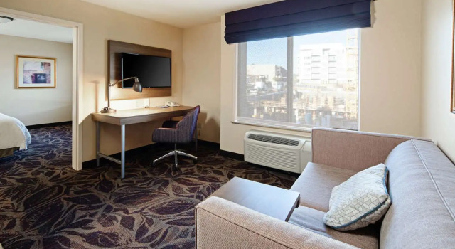 Люкс Hampton Inn & Suites Bremerton