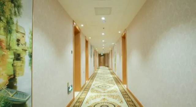 Vienna Hotel (Linzi Railway Station), Prenota Hotel Hotel a Zibo con parcheggio, Parcheggio