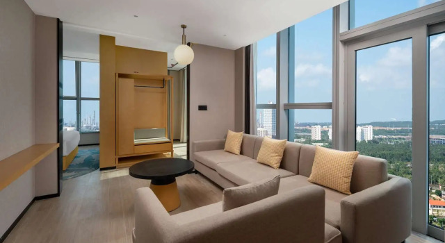 Люкс Hilton Garden Inn Danzhou Yangpu
