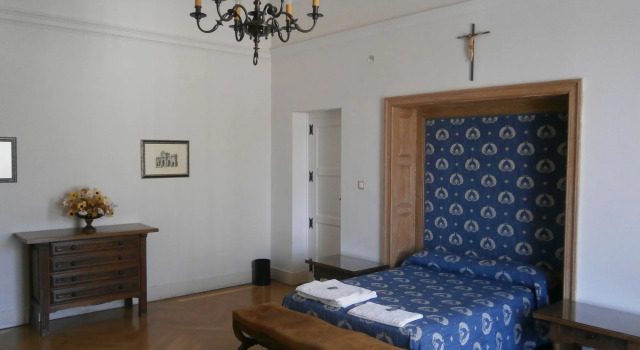 Hospedería Santa Cruz, Забронировать Отель Сан-Лоренсо-де-Эль-Эскориаль 