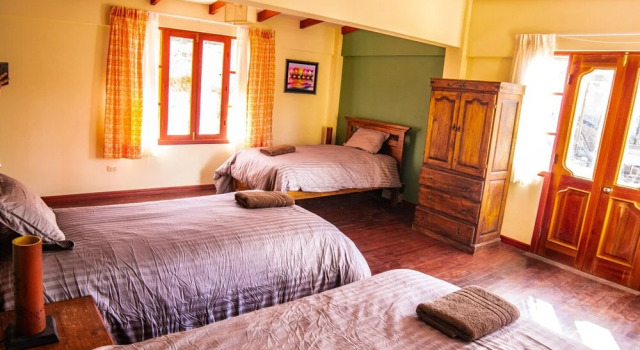 Hotel 3810 Titicaca, Boek Hotel Huatajata La Paz Region