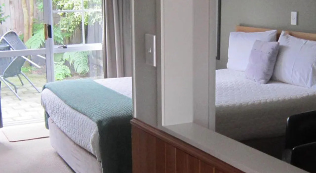 Студия Cottage Mews Motel
