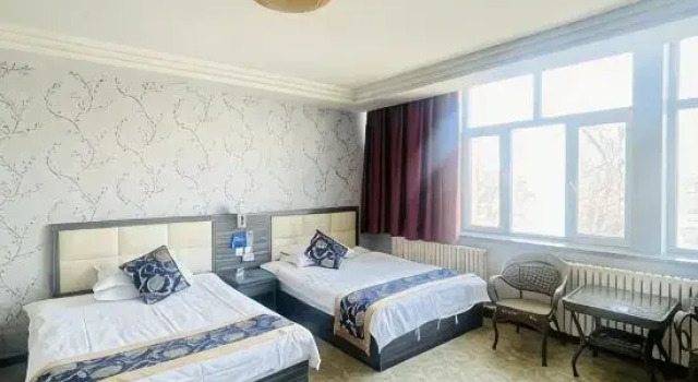 Люкс Deluxe Urumqi Yihao Business Hotel