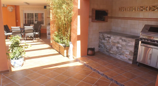 Villa Levante Beach 4bd, Забронировать Вилла Коттеджи Бенидорм, рядом с Парк Агуэра, Коттедж