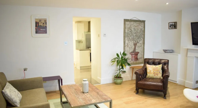 Stylish 2 Bedroom Apartment With Terrace