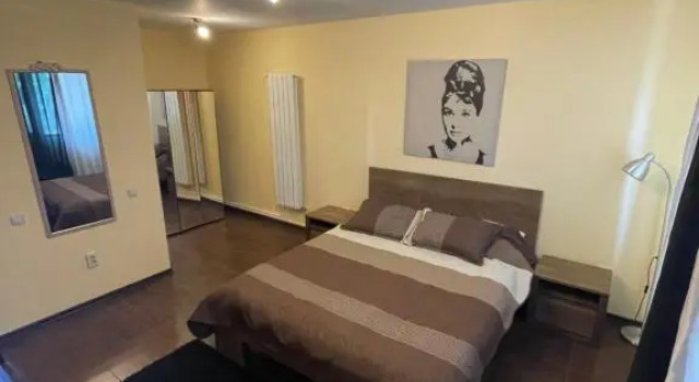City Garden escape, Prenota Appartamento Hotel a Muntenia con parcheggio, Parcheggio