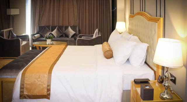 Люкс Business Golden Phoenix International Hotel