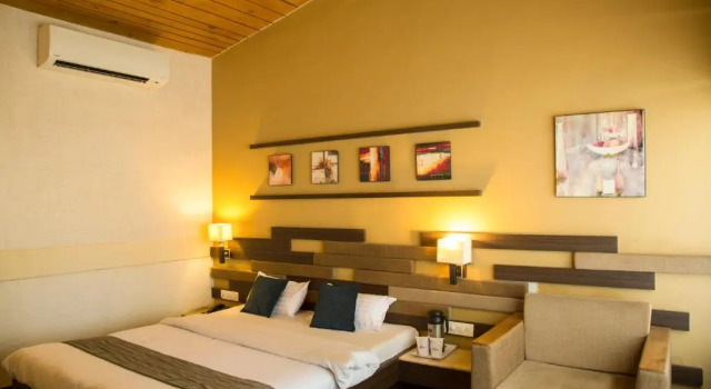 Номер Standard с балконом и с красивым видом из окна Hotel Mount Regency